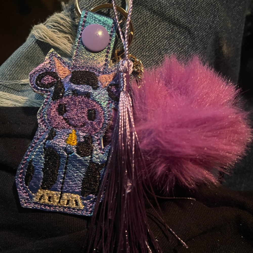Cow keychain - Picture 4 of 5
